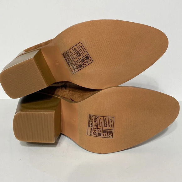 Yoki “NEW” Rust Faux Suede Ankle Booties Size 7.5 - Picture 6 of 7